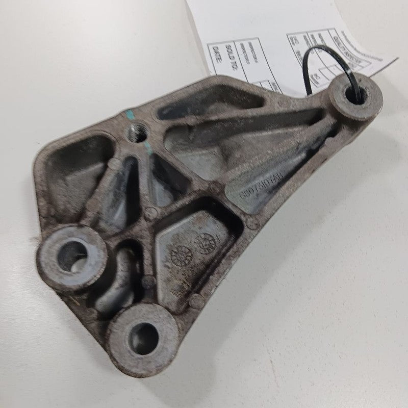 Fiat 500 Engine Motor Mount Bracket Left Driver  2012 2013 2014 2015 O