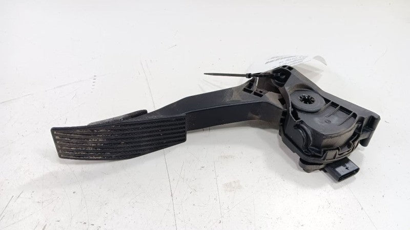 Chevrolet Equinox Gas Pedal 2018 2019 OEM