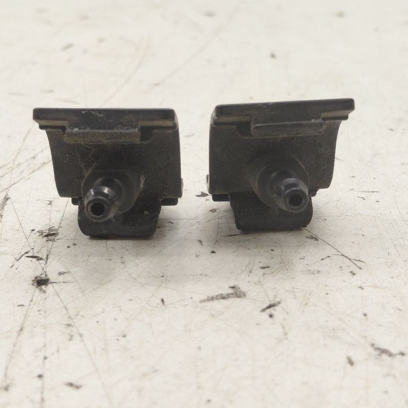 Ford Edge Windshield Wiper Washer Fluid Hood Sprayer Nozzles 2019 2020