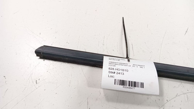 Honda Insight Door Glass Window Weather Strip Trim Rear Left Back 2010