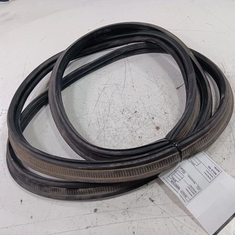 Fiat 500 Trunk Lid Hatch Door Rear Back Rubber Seal 2018 OEM