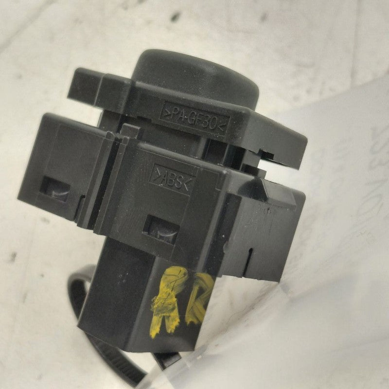 Volvo S60 Passenger Right Rear Power Door Lock Switch  2018 2017 2016