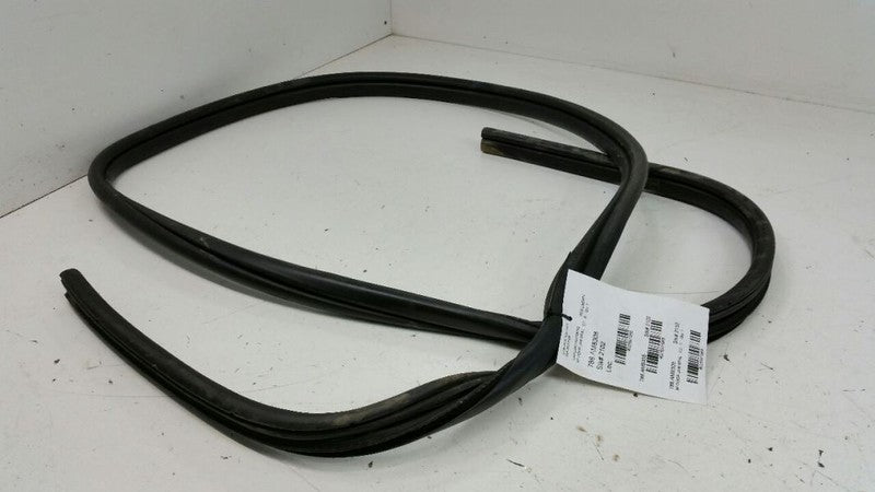 Jeep Liberty On Body Door Jamb Seal Front Right Passenger 2006