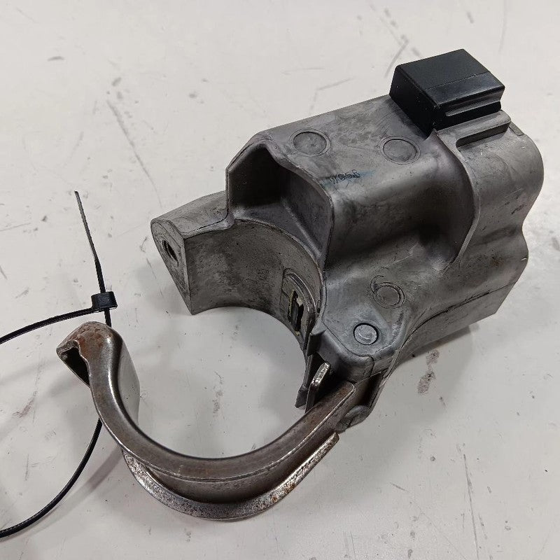 Subaru Legacy Outback Ignition Lock { 45020-02-9 } 2015 2016 2017 OEM