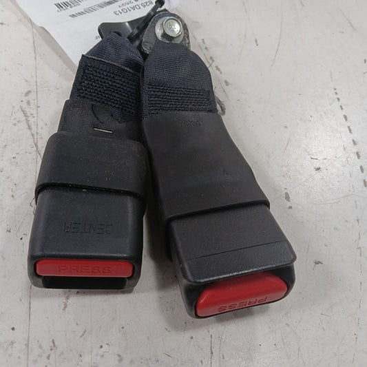 Nissan LEAF Seat Belt Buckle Latch Right Passenger Rear Back  2013 2014 2015 