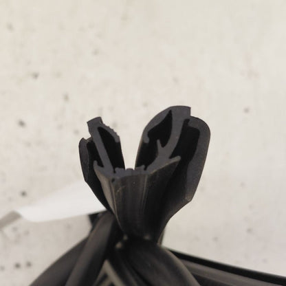 Mitsubishi Mirage Door Glass Window Seal Rubber Right Passenger Front 