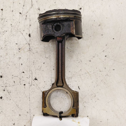 Nissan Versa Note Single Piston With Connecting Rod   1.6 2019 2018 20