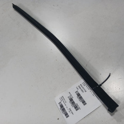 Kia Sorento Right Front Weather Strip Interior  2018 2017 2016 OEM