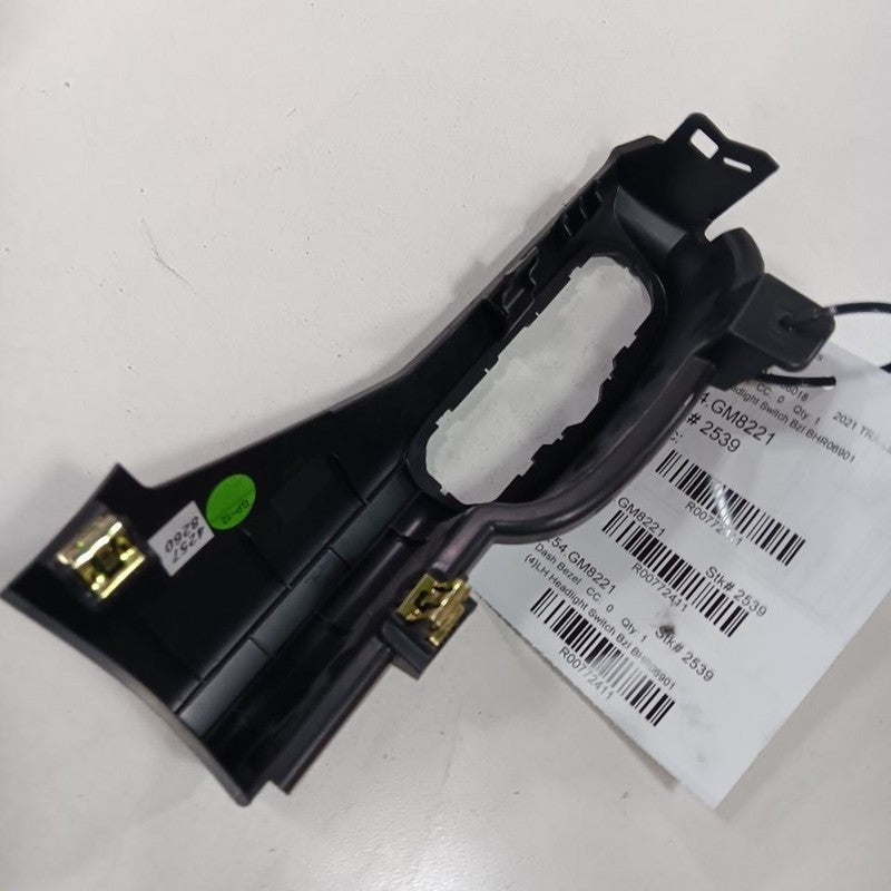 Chevy Trailblazer Driver Side Headlight Switch Bezel Trim {BHR06901} 2