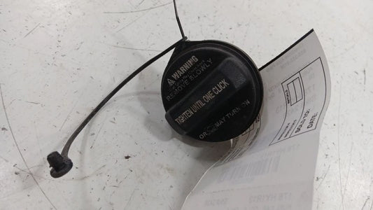 Hyundai Elantra Gas Tank Fuel Cap  2011 2012 2013 2014 2015 2016 OEM