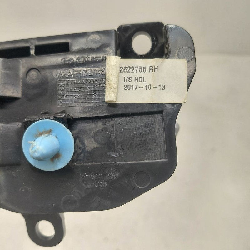 Kia Sorento Door Handle Right Passenger Rear Interior Inside  2018 201
