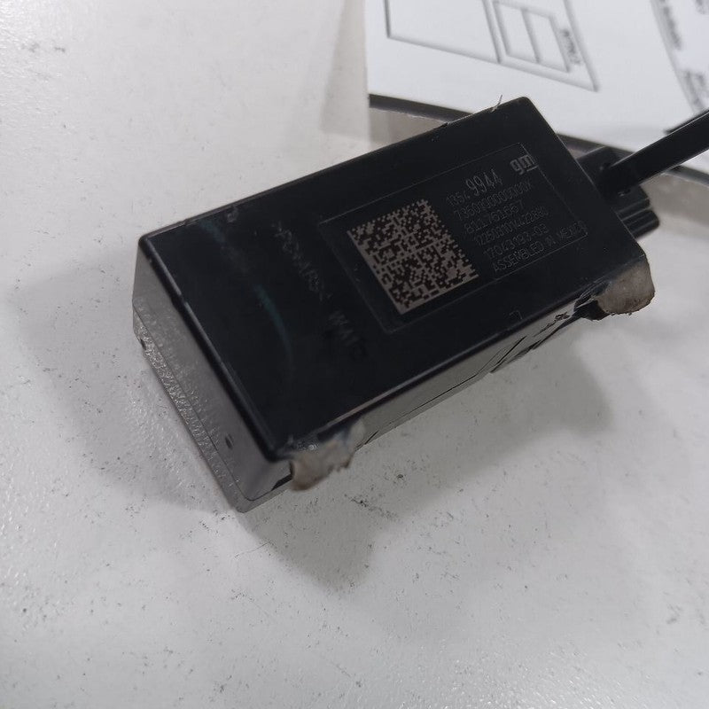 2025 GMC Acadia USB Plug In Hub Port 
