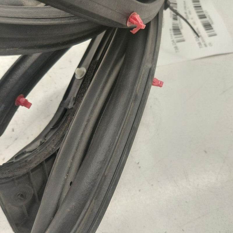 Nissan Versa Note On Door Seal Rubber Right Passenger Rear Back  2019 