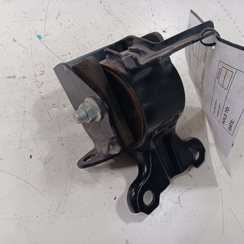 Outlander Sport 2.0 Engine Motor Mount Left Driver  2022 2023 2024 OEM