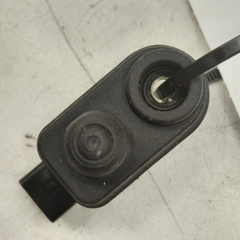 Mitsubishi Outlander   Door Ajar Switch Door Open Dome Light Switch  2