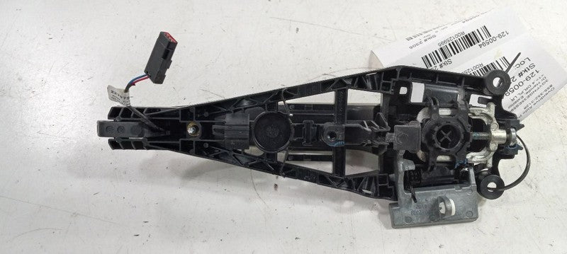 13577718 Door Handle Exterior Rear Opt Ath Chrome Button Fits 13-17 VERANO