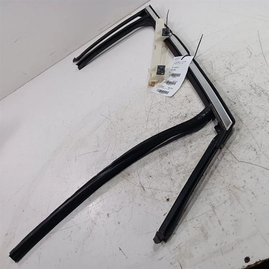 Chevy Malibu Door Glass Window Seal Rubber Left Rear Back  2019 2020 2021