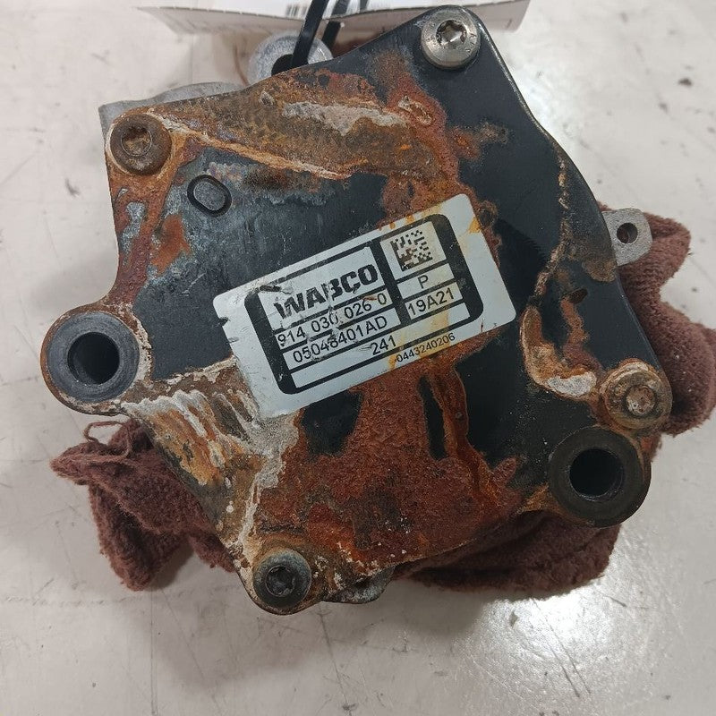 Vacuum Pump Fits 17-21 2.4L Jeep Renegade OEM