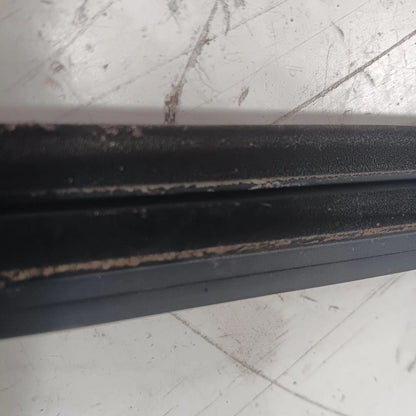 Hyundai Elantra Door Glass Window Weather Strip Trim Front Right Passe