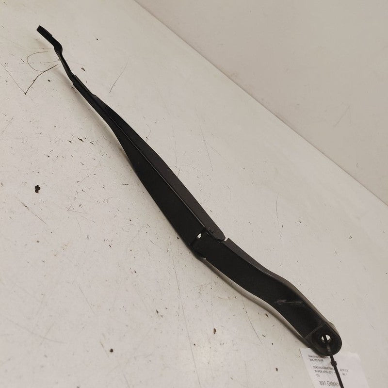 Cadillac XTS Windshield Wiper Arm Left Driver      2016 2017 2018