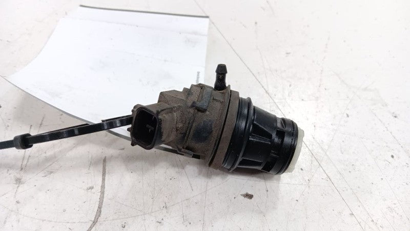 Toyota Prius Windshield Washer Wash Fluid Reservoir Motor Pump Electri