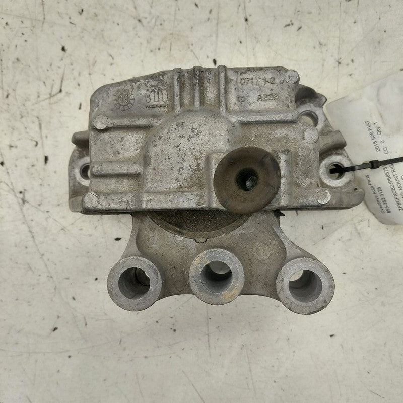 2018 Fiat 500 X 2.4 Model Engine Motor Mount Right Passenger