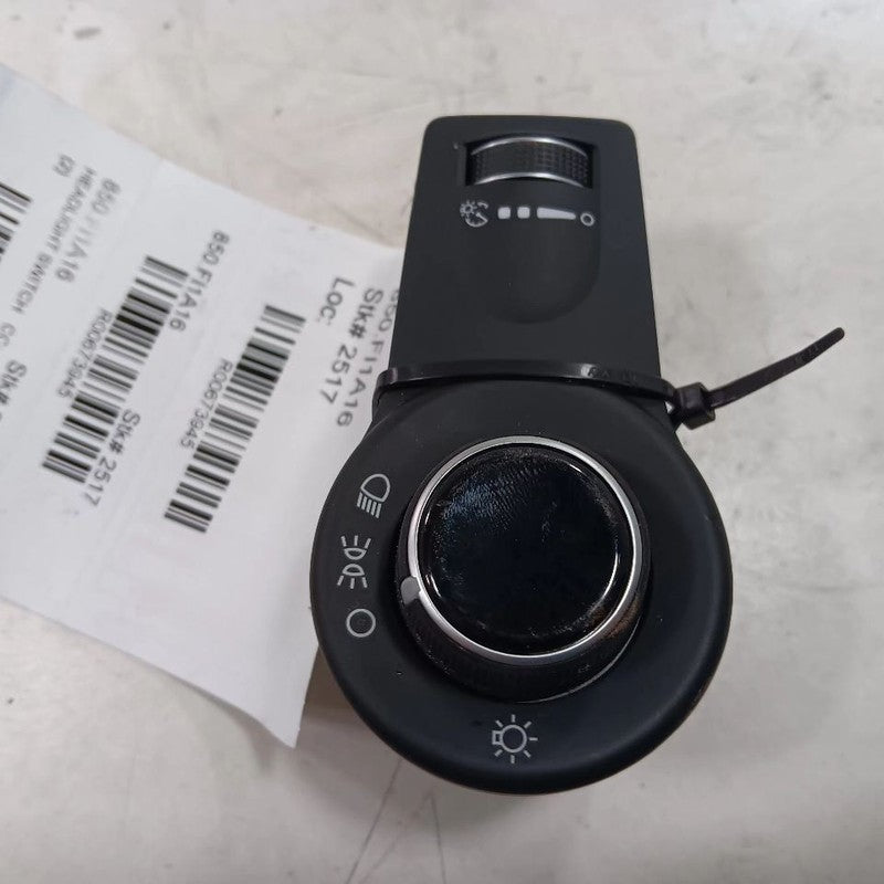 FIAT 500 Headlight Switch Head Light Lamp  2017 2016 OEM