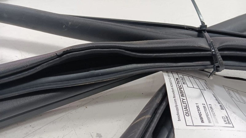 Dodge Dart On Body Door Jamb Seal Front Right Passenger  2013 2014 2015 2016