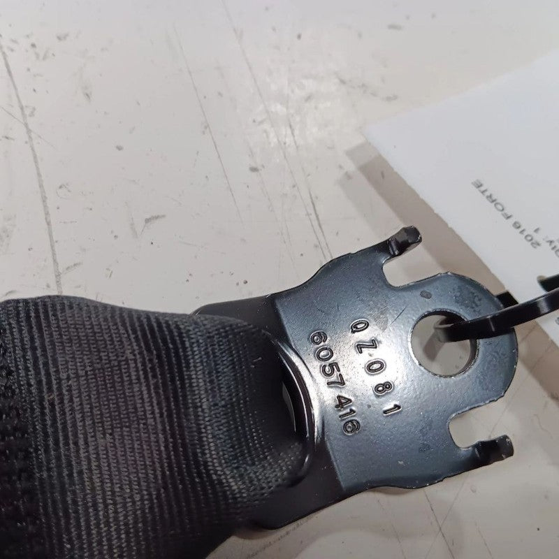 Kia Forte Center Rear Back Seat Belt  Buckle Latch 2014 2015 2016