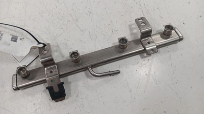 Chrysler 200 Fuel Rail Injection Injector Mount Bar  2015 2016 2017 OE