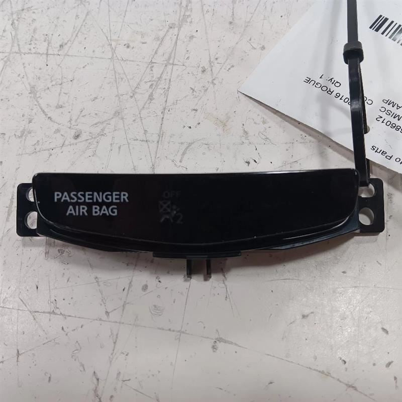 Nissan Rogue Passenger Lamp 2014 2015 2016 2017 2018 2019 2020