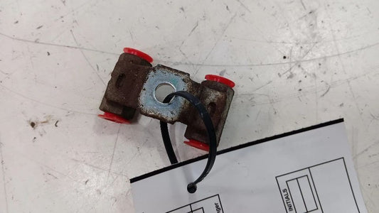 Toyota Scion IQ Brake Line Proportioning Valve Junction Splitter 2011 