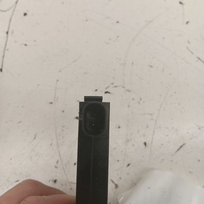 Chevy Volt Keyless Entry Antenna Module {13580788} 2019 2018 2017 2016