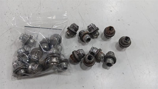 Infiniti G37 Lug Nut Set  2011 2012 2013