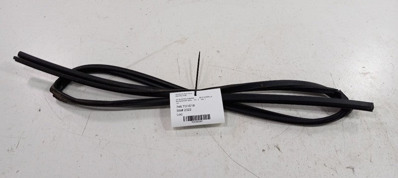 Toyota Corolla Door Glass Window Seal Rubber Right Passenger Rear Back