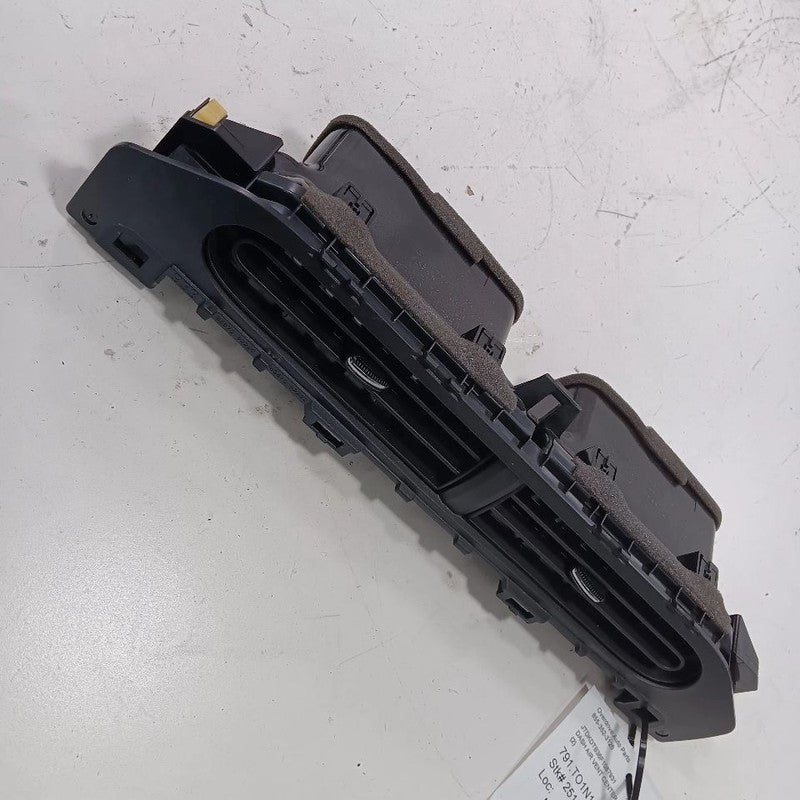 Toyota Prius C Dash Air Vent Center Middle  2017 2016 2015 2014 2013
