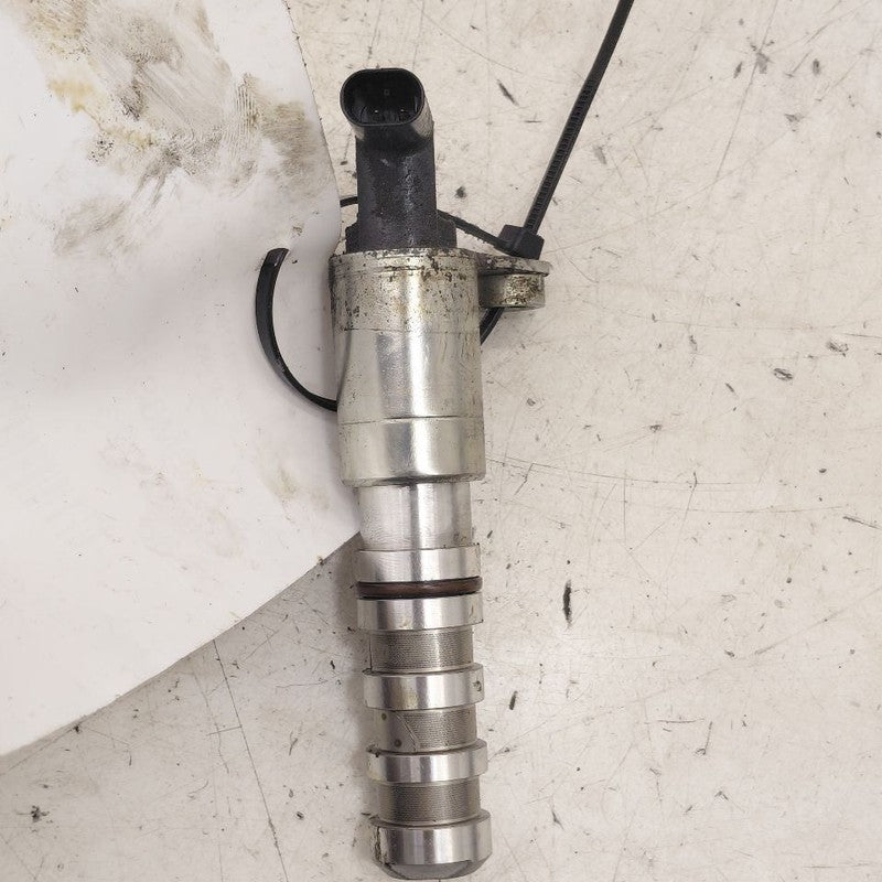 Cadillac CT6 Variable Timing Gear Oil Control Valve Solenoid Cylinder 