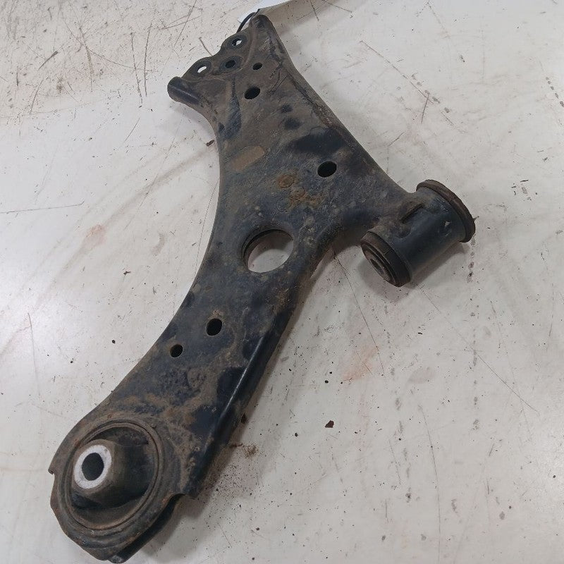 Passenger Right Lower Control Arm Front Fits 15-23 Jeep Renegade OEM