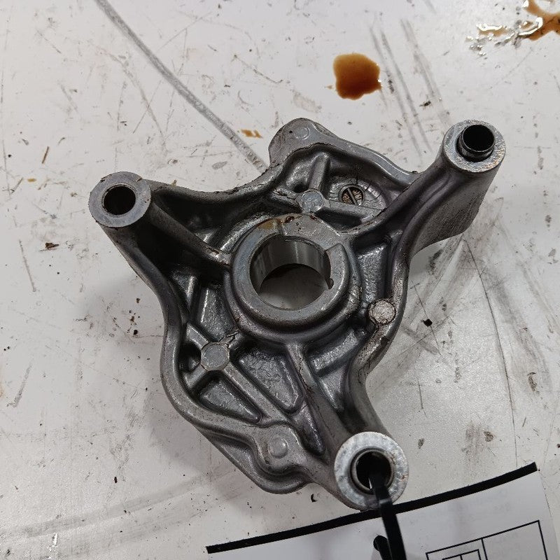 Kia Sportage 2.4 Engine Fuel Pump Mount Bracket 2022 2021 2020 2019 20