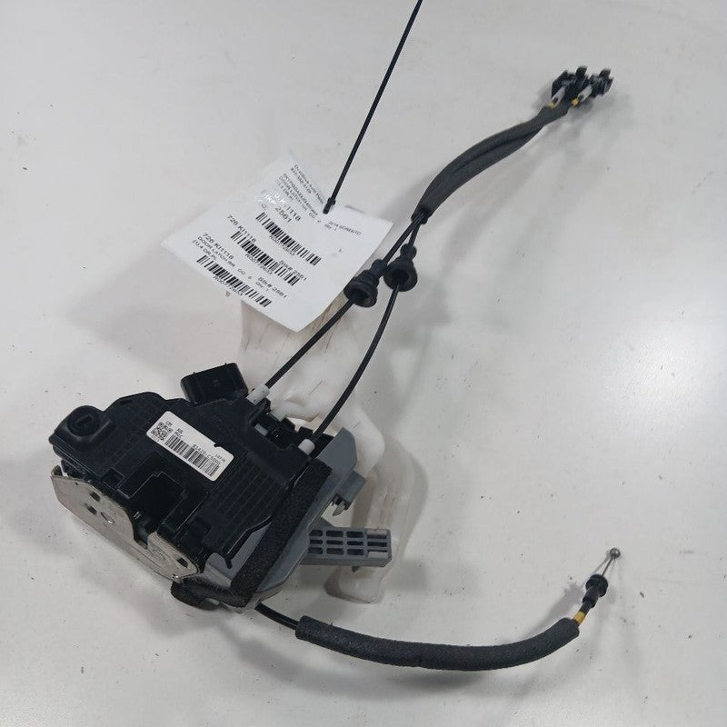 Kia Sorento Door Latch Lock Right Passenger Rear  2018 2017 2016