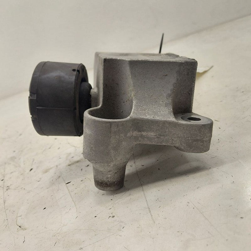 Chevy Trax Engine Motor Mount Bracket Right Passenger  2025 2024