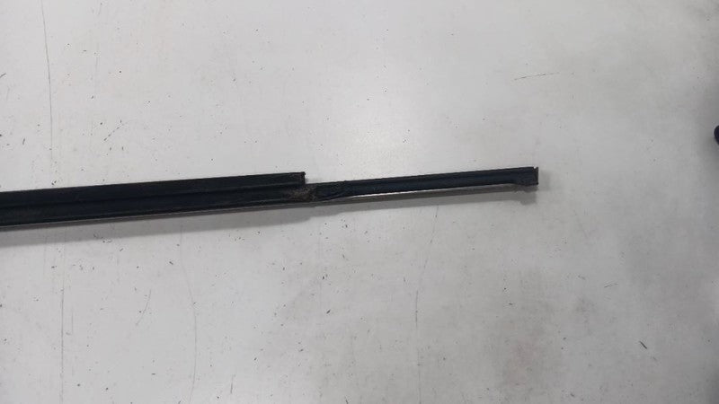 Chrysler 200 Door Glass Window Weather Strip Trim Front Right Passenge