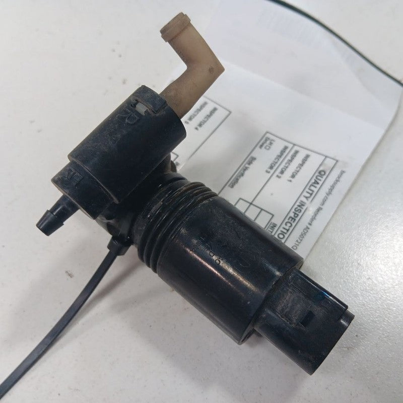 Grand Cherokee Windshield Washer Wash Fluid Reservoir Motor Pump Elect