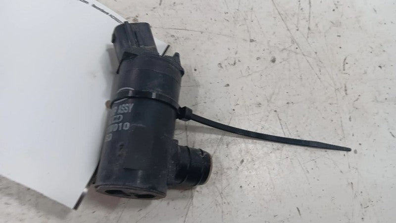 Kia Forte Windshield Washer Wash Fluid Reservoir Motor Pump Electric  2014 2015 