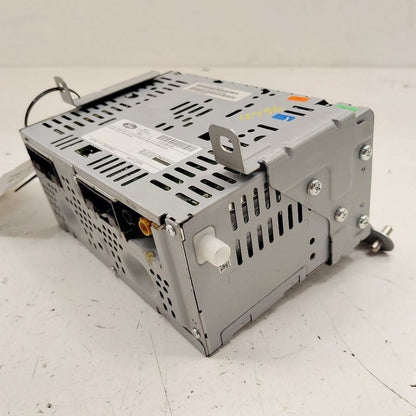 Audio Equipment Radio Receiver AM-FM-MP3 9 Speaker System 19 Ford Edge