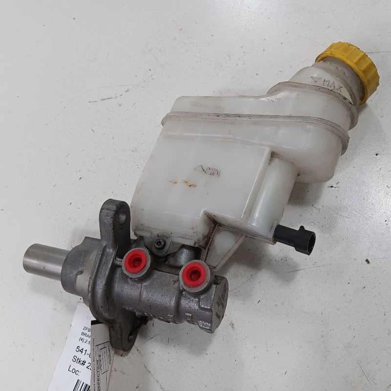 Brake Master Cylinder Fits 15-18 RENEGADE OEM