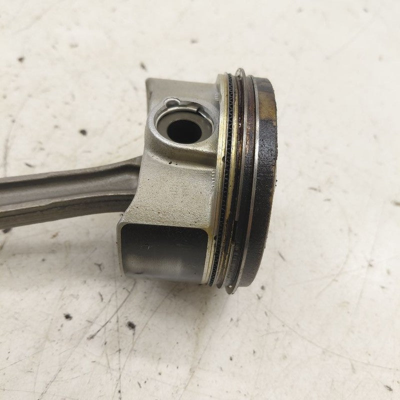 Toyota Prius Single Piston With Connecting Rod   1.8 2022 2021 2020