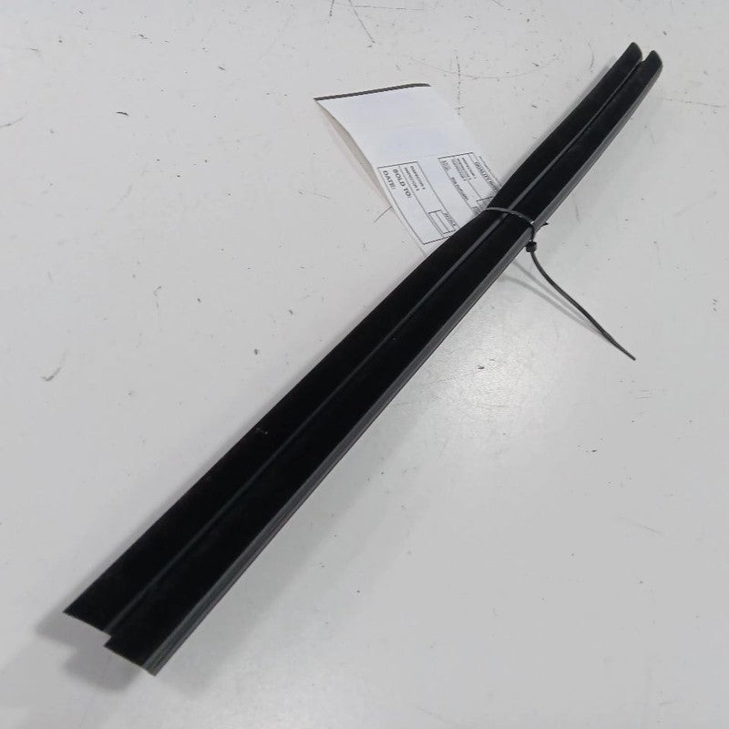 Jeep Compass Left Rear Weather Strip Interior 2017 2018 2019 2020 2021