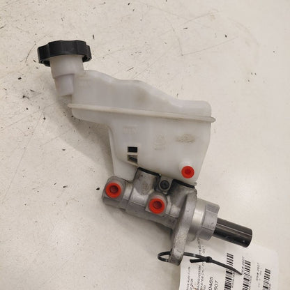 Brake Master Cylinder Fits 12-17 Hyundai Veloster