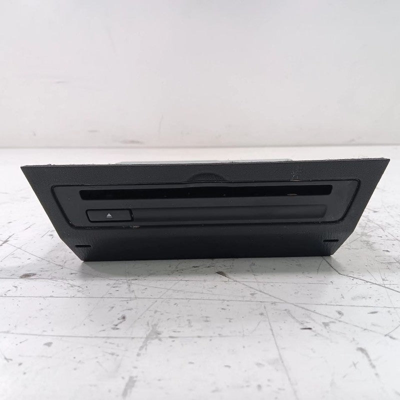 Audio Equipment Radio CD Player 6 Speaker System Fits 16-19 MAZDA CX-3